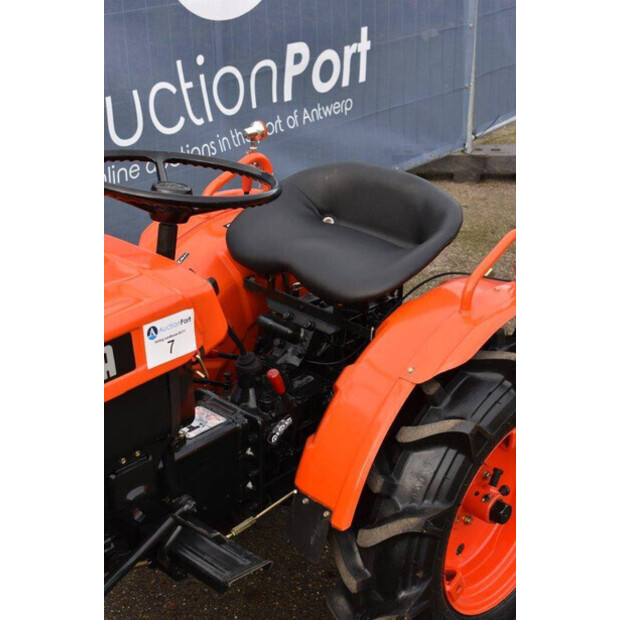 KUBOTA B7000-46131772