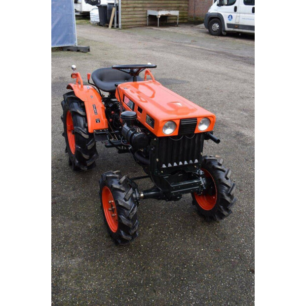 KUBOTA B7000-46131779