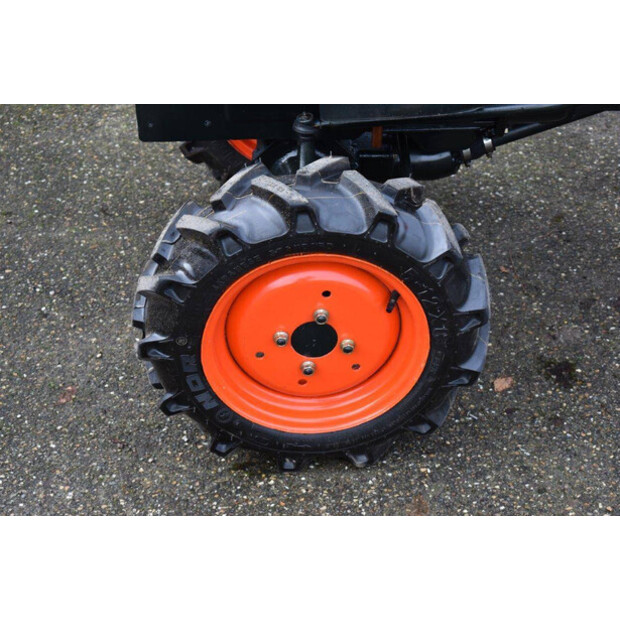 KUBOTA B7000-46131791