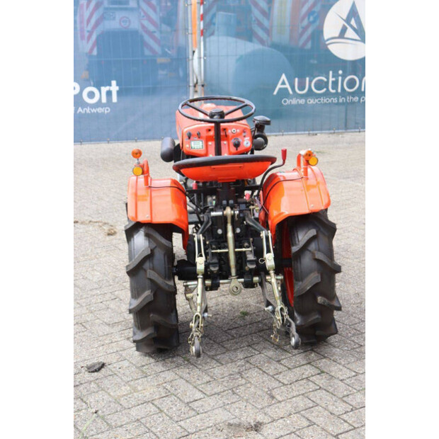 KUBOTA B7000-46132190