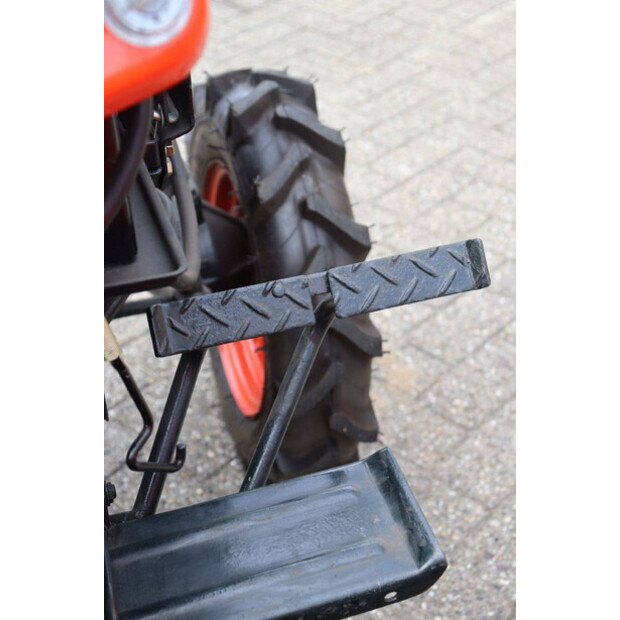 KUBOTA B7000-46132212