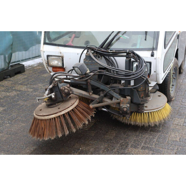 2008 TENNANT A60-46132499