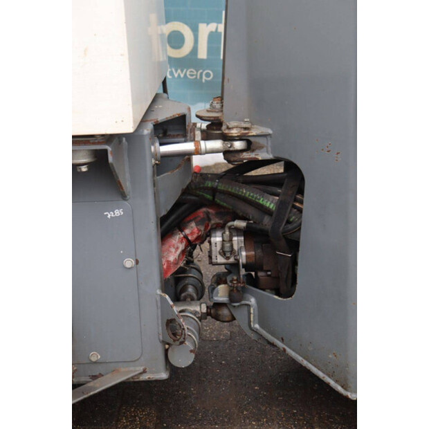 2016 Conver C4-46132634