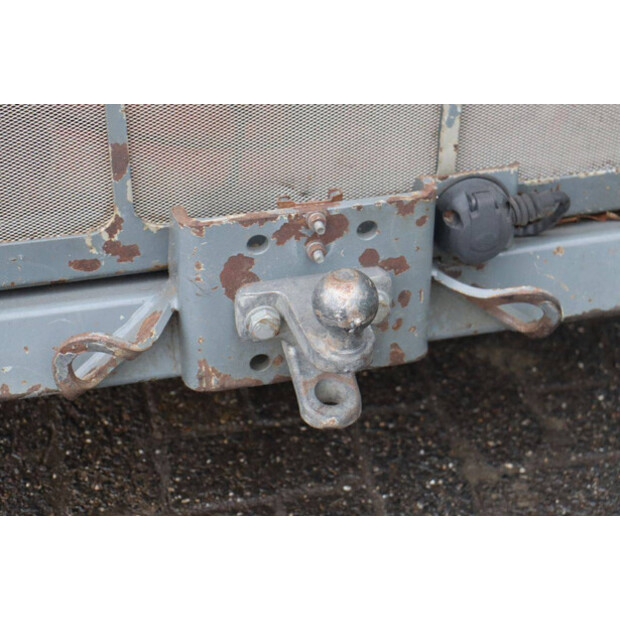 2016 Conver C4-46132639