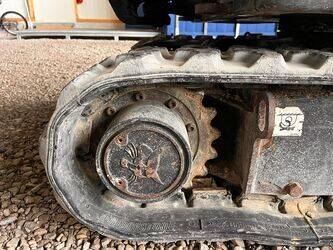 2014-bobcat-e20-46140610