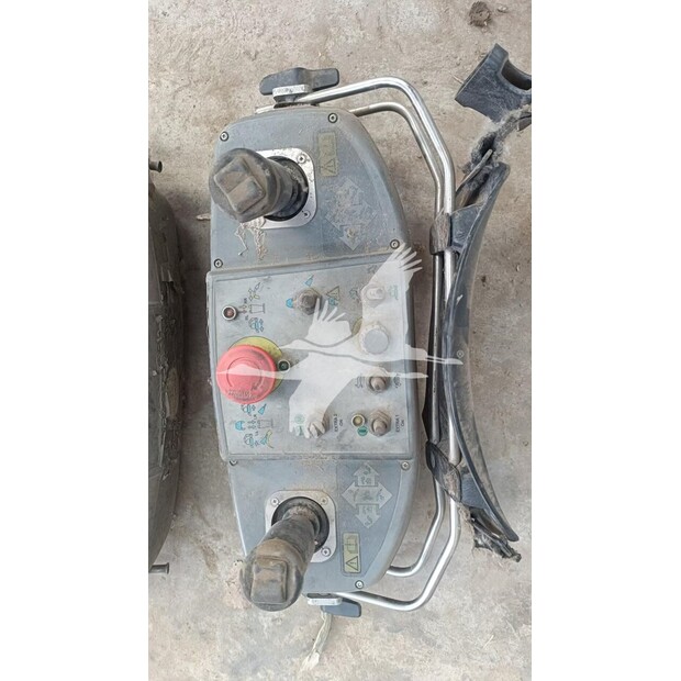 2016 Brokk 160-46144040