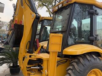 2025-jcb-4cx-1434889-46147089