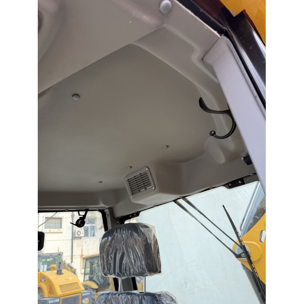 2025 JCB 4CX-46147092