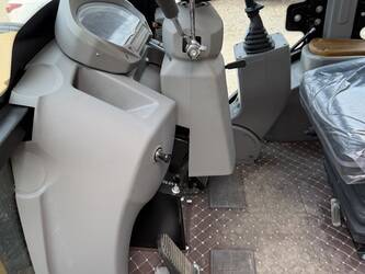 2025-jcb-4cx-1434889-46147097