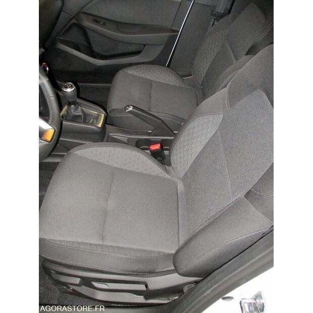 2020 Renault Clio-46147207