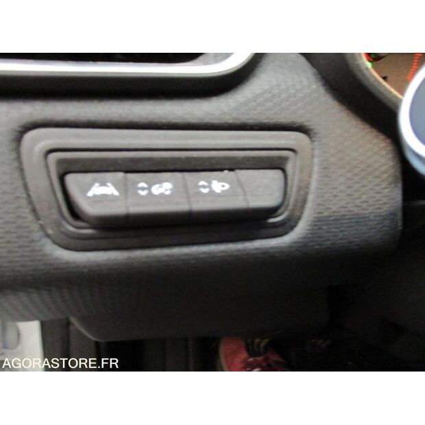 2020 Renault Clio-46147214