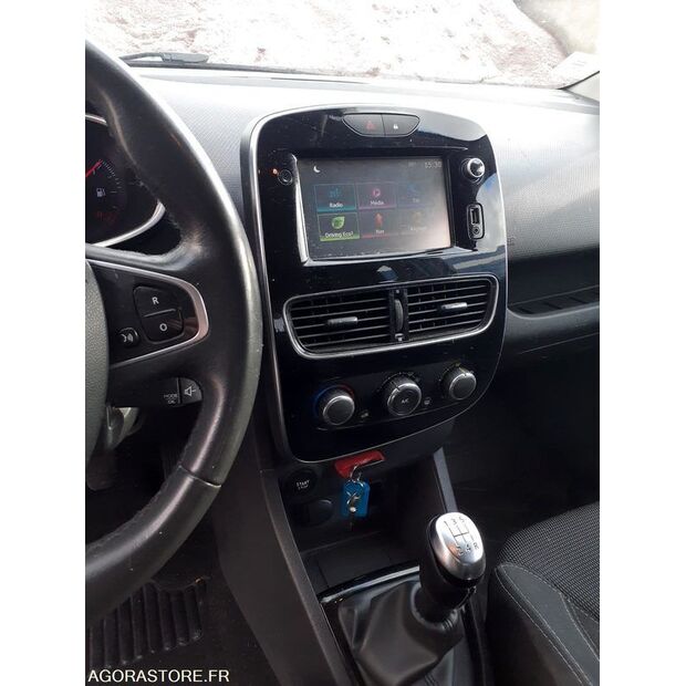 2016 Renault Clio-46147355