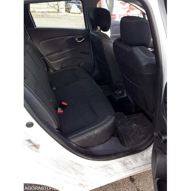 2016 Renault Clio-46147357