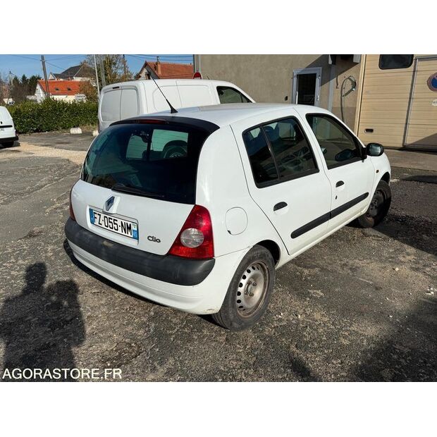 2002 رينو Clio-46147389