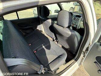 2002-renault-clio-1434788-46147391