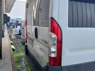 2010-peugeot-boxer-1434790-46147413