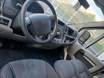 2010-peugeot-boxer-1434790-46147418