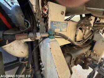 2008-renault-premium-1434794-46147457