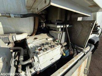 2008-renault-premium-1434794-46147462