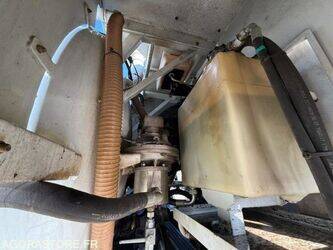 2008-renault-premium-1434794-46147463