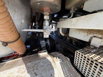 2008-renault-premium-1434794-46147464