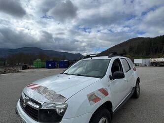 صورة ل سيارات 2011 داسيا DUSTER للبيع في فرنسا