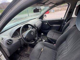 2011-dacia-duster-1434795-46147471