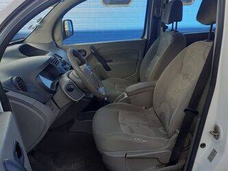 2010-renault-kangoo-1434799-46147543