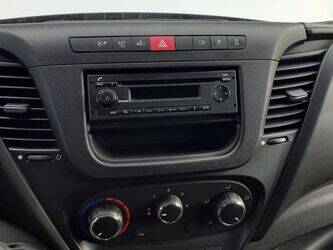 2017-iveco-35s14n-1434801-46147570