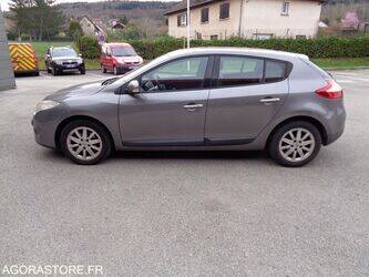 2009-renault-megane-1434803-46147580