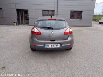 2009-renault-megane-1434803-46147585