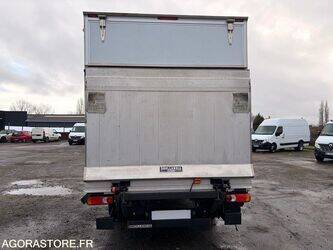 2014-renault-master-1434818-46147772