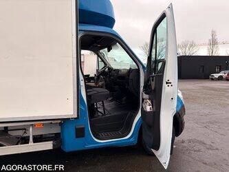 2014-renault-master-1434818-46147801