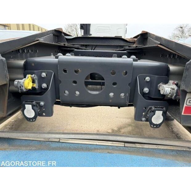 2017 Renault T-46147881