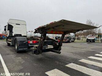 2017-renault-t-1434819-46147884