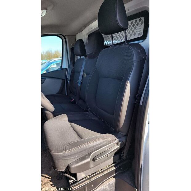 2017 Renault Trafic-46148124