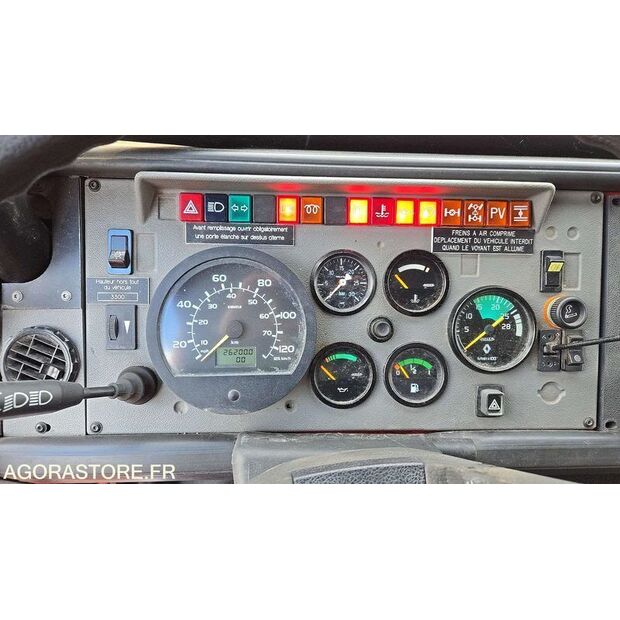 1999 Renault M210-46148171