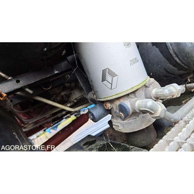 1999 Renault M210-46148185