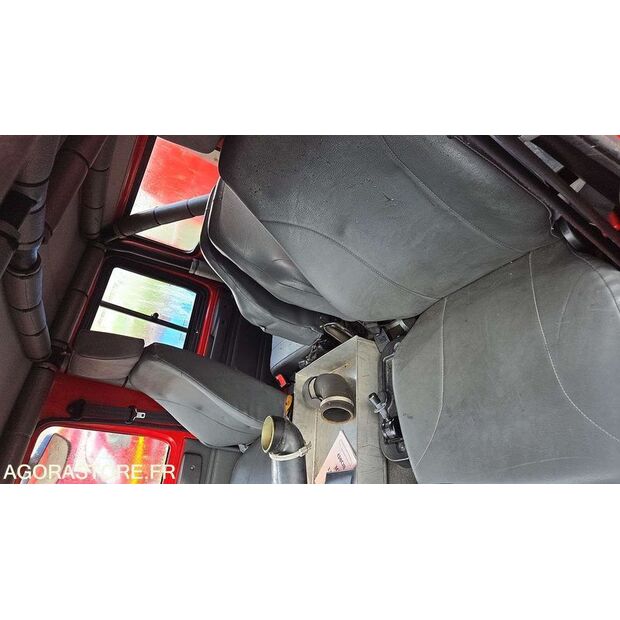 1999 Renault M210-46148190