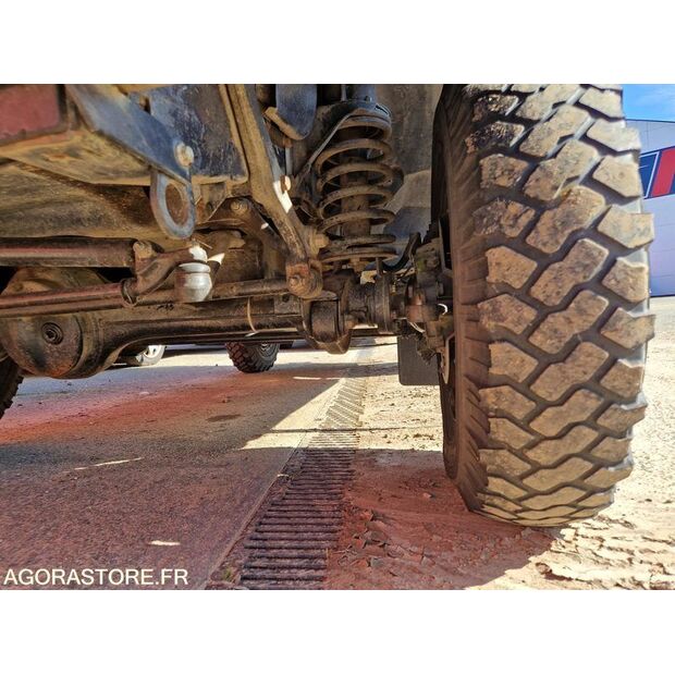 2000 Land Rover Defender-46148250