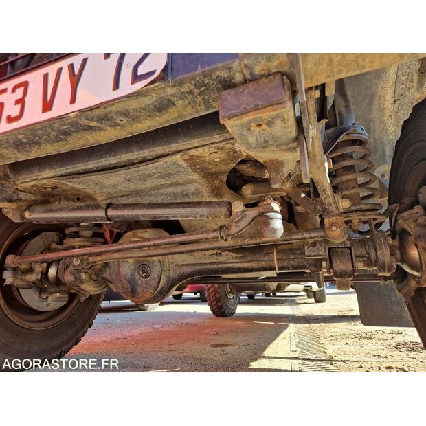 2000 Land Rover Defender-46148251