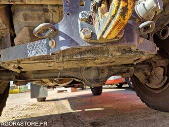 2000-land-rover-defender-1434839-46148263