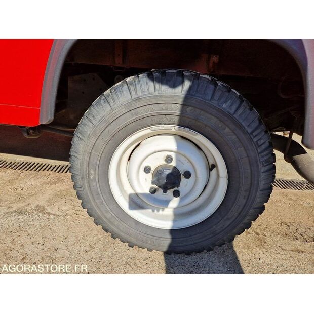 2000 Land Rover Defender-46148264