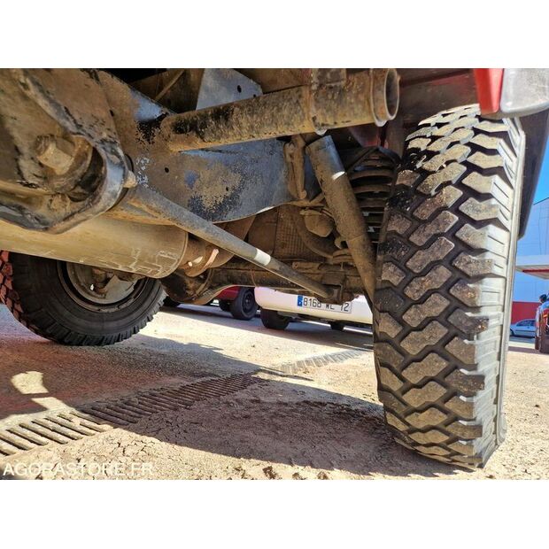 2000 Land Rover Defender-46148265