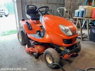 صورة ل تراكتورات زراعية كوبوتا