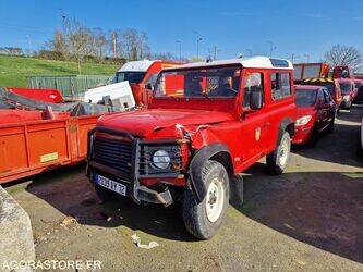 صورة ل سيارات 2000 لاند روفر Defender