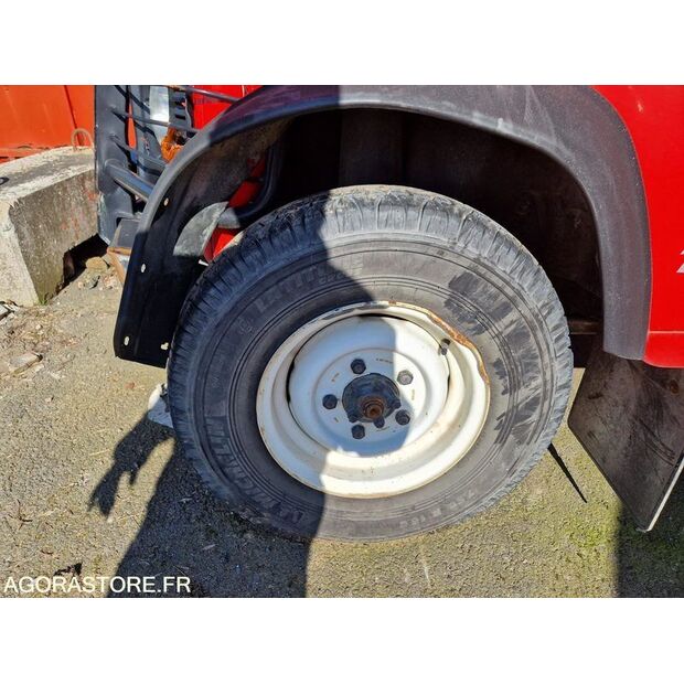 2000 Land Rover Defender-46148308