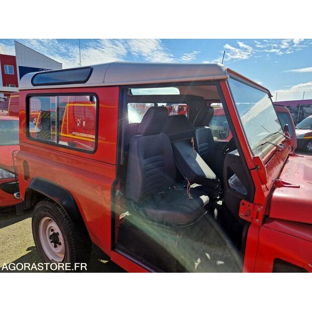 2000 Land Rover Defender-46148324