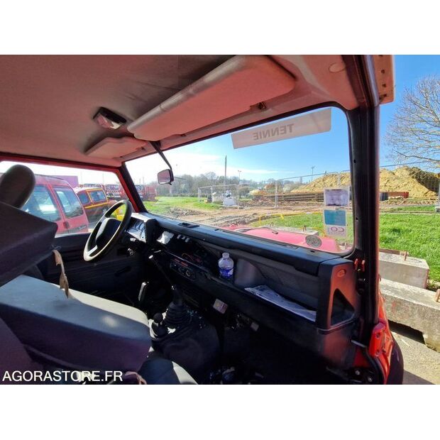 2000 Land Rover Defender-46148326