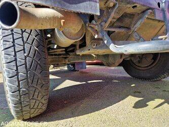 2000-land-rover-defender-1434843-46148333